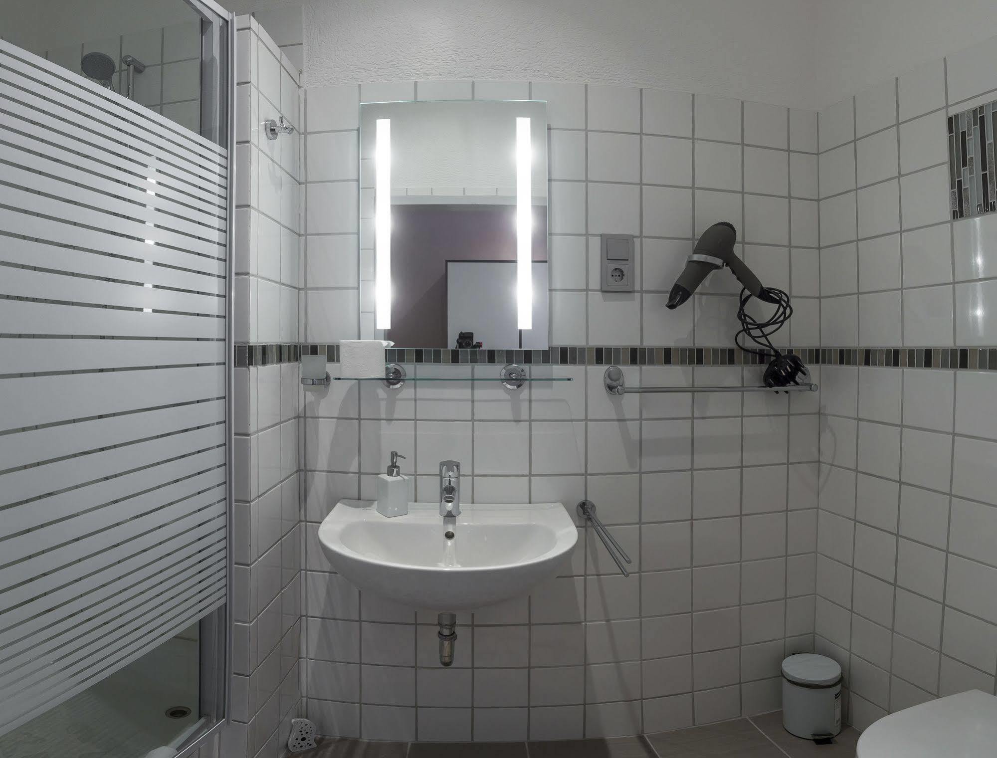 Pension Donau Grill Hannover Bagian luar foto